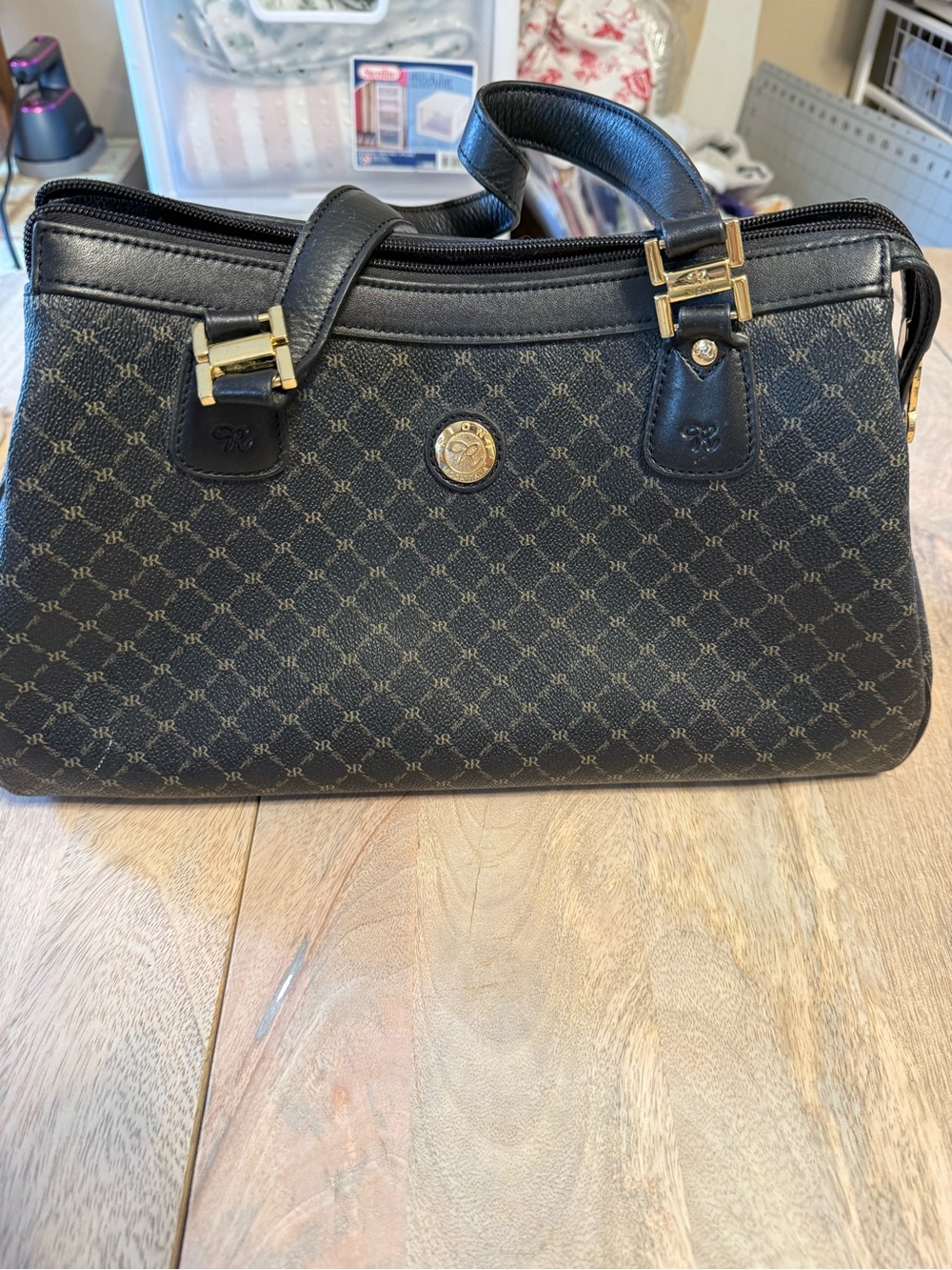 Rioni Signature Black LARGE DUAL HANDLE BAG Handbag.